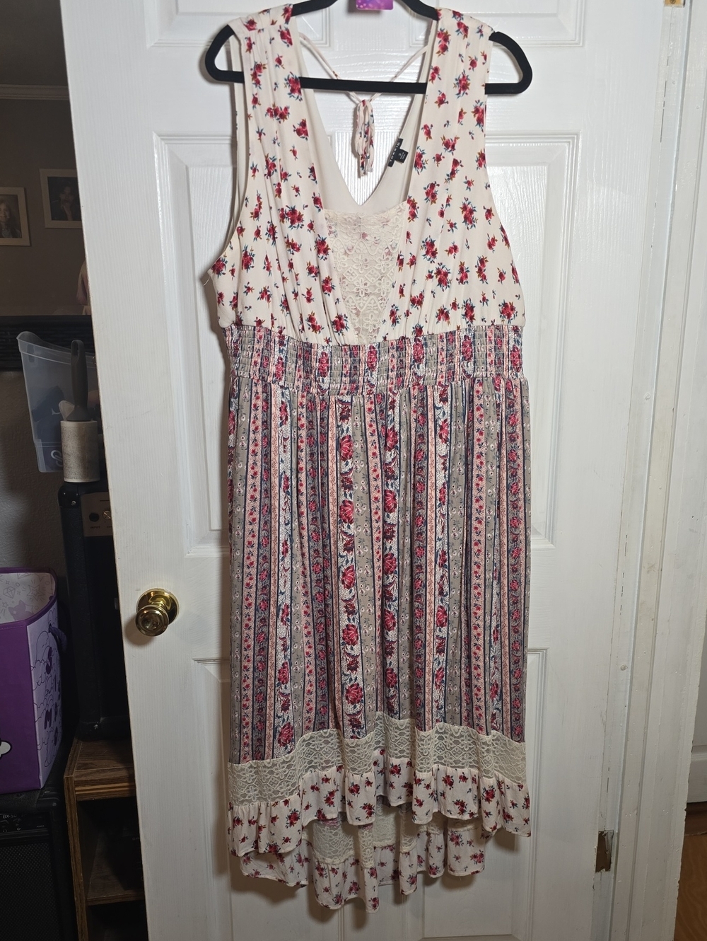 185 Torrid 3 3X Cream and Red Floral High-Low Maxi Dress